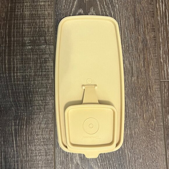 Tupperware Cereal Keeper - Picture 8 of 9